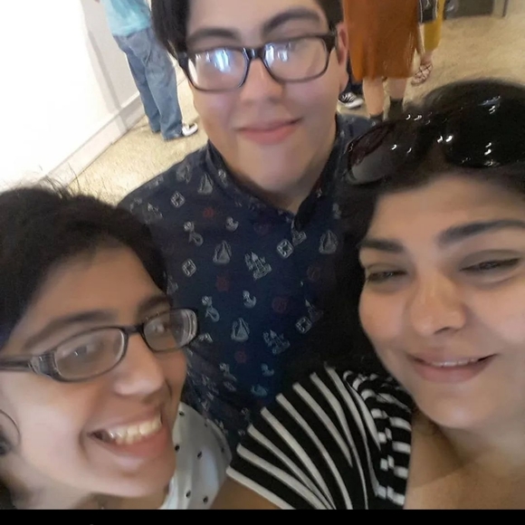 Meet the Posher - Picture 4 of 10